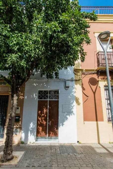 Lujoso Apartamento Con Patio En Triana Sevilla المظهر الخارجي الصورة